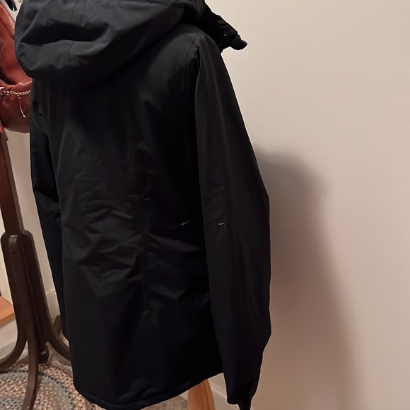 Volcom Eva Insulated Gore-Tex Jacket Size Medium NWT - Picture 10 of 17